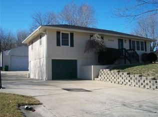 605 Linwood St, Pleasant Hill, MO 64080