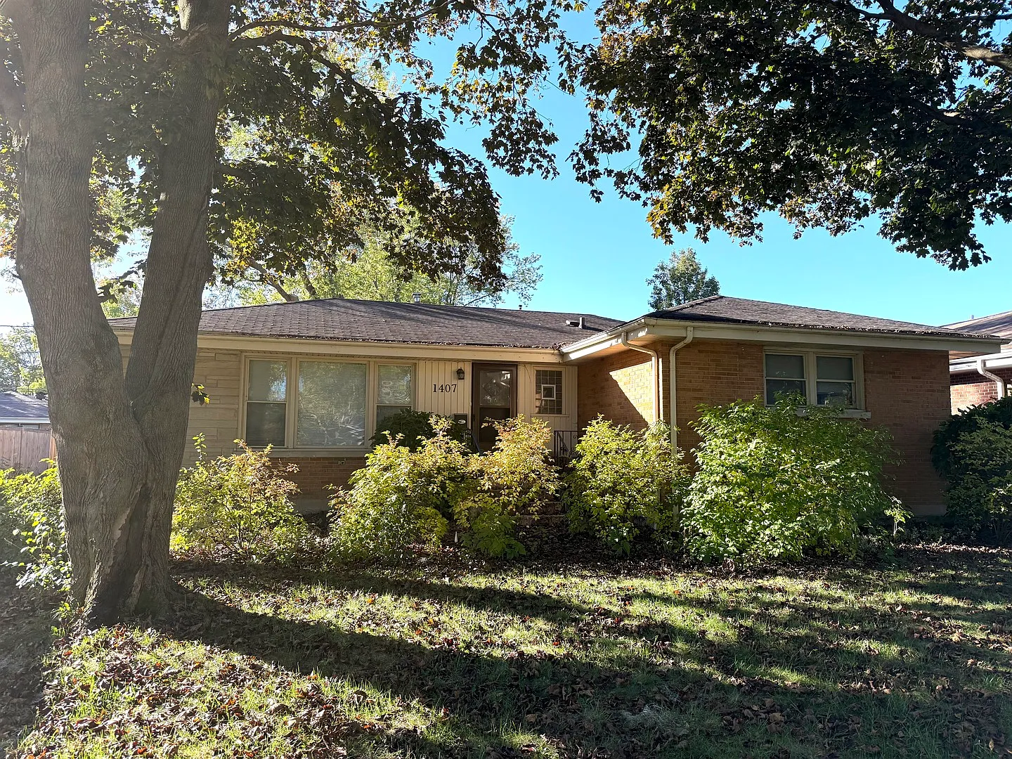 1407 W Sigwalt St photo 1