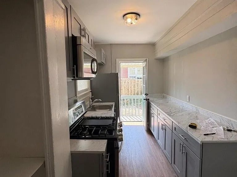 136 Main St #2 — Photo 1
