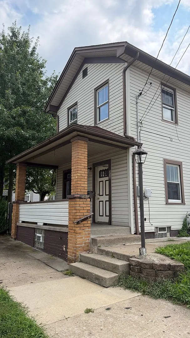 2 bedroom single family home ready now — Photo 1