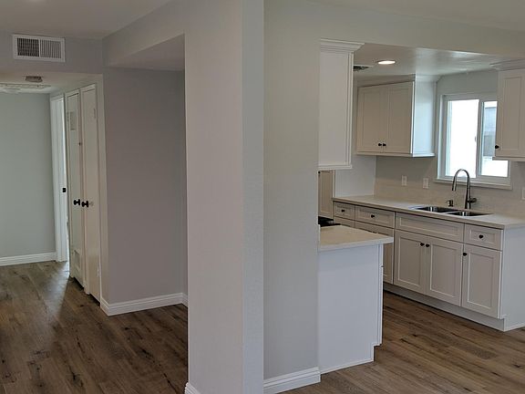 4th image of 237 W Newby Ave APT P
