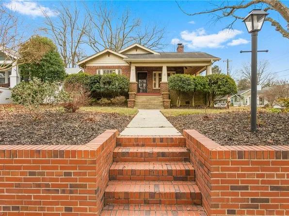 1511 Fairmont St, Greensboro, NC 27403