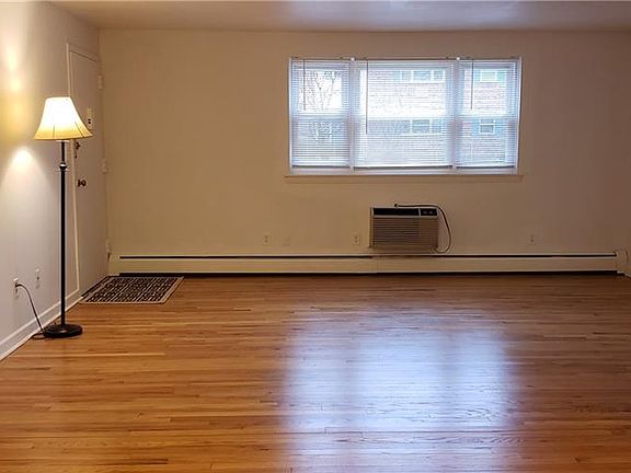 2nd image of 3 Colonial Dr APT B