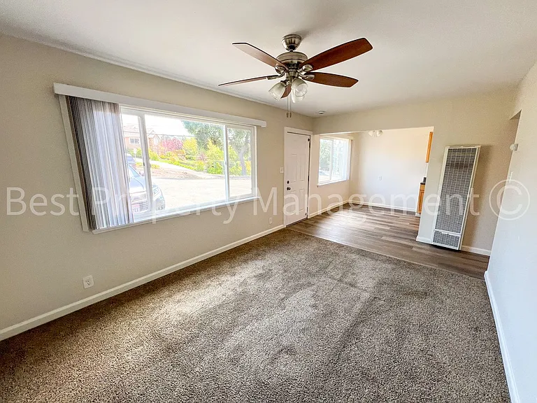 4906 Jensen Rd — Photo 3