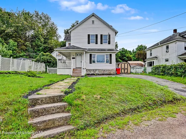 42 Upper Powderly St, Carbondale, PA 18407