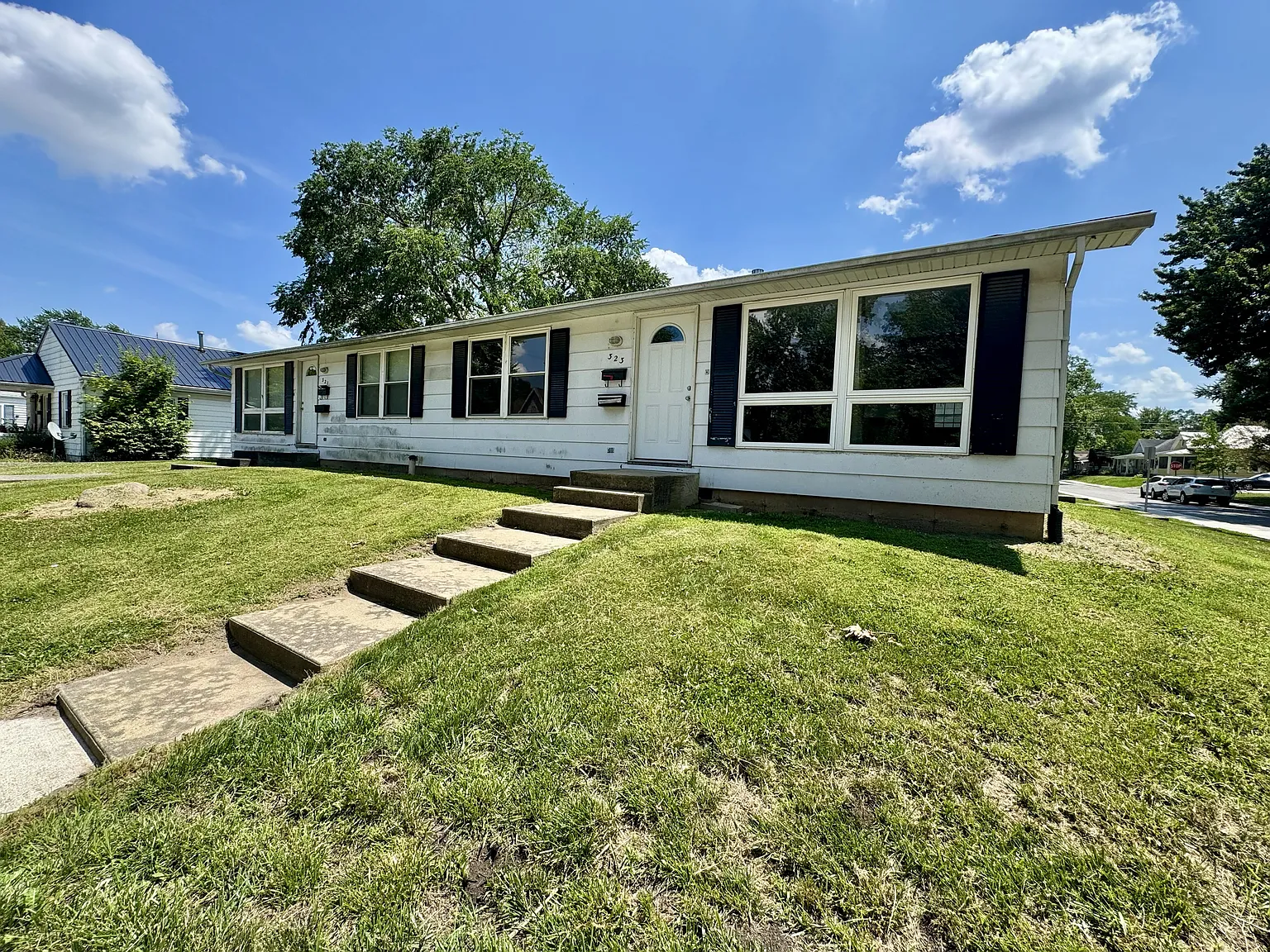 2 bed, 720 sqft, $900 — Photo 2