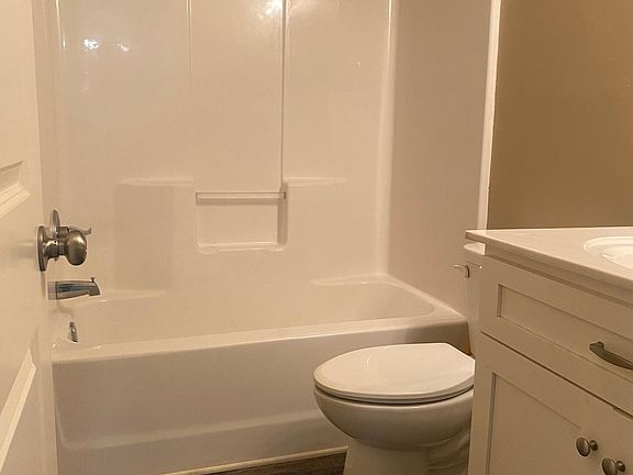 3rd image of 514 Hopkinsville St APT 5