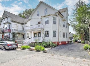 209 Pleasant St #3, Providence, RI 02906