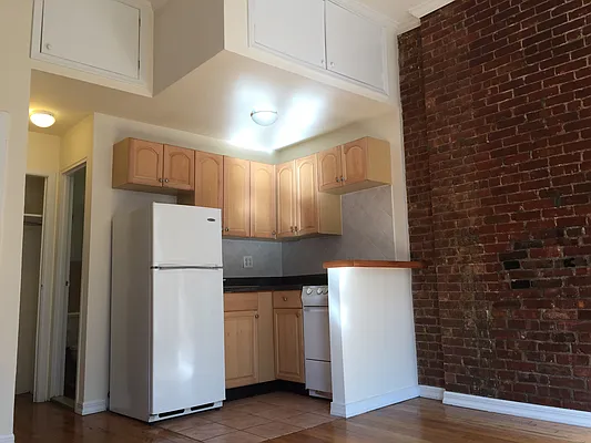 Rented by GPA Realty | media 16