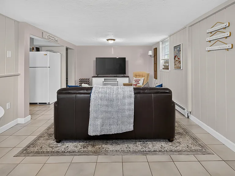 52 Beach St #2 — Photo 10