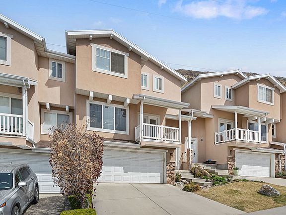 3rd image of 1311 S Alpine Loop