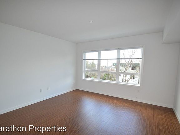 5th image of 1823 18th Ave #1823