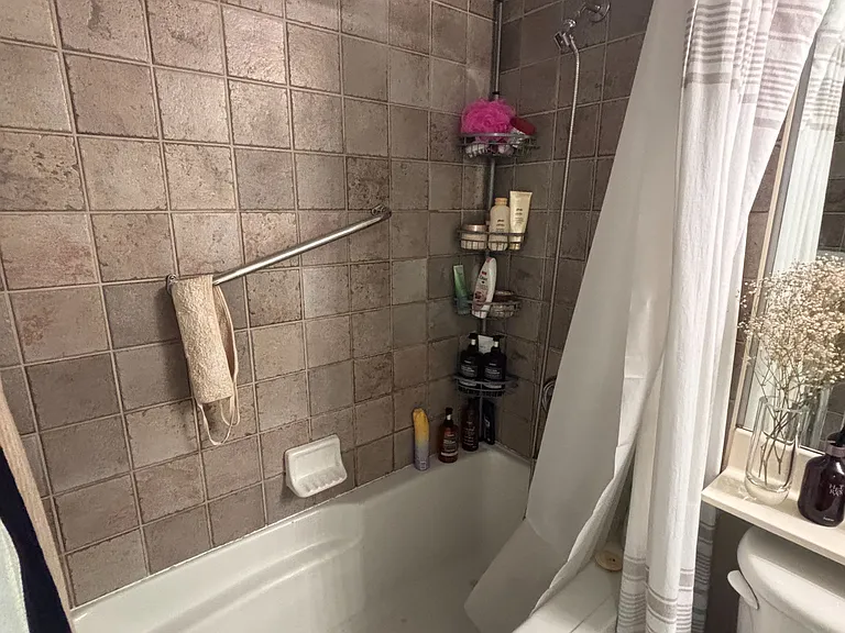 33 Empress Ave #1501 — Photo 16