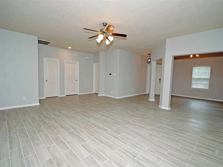 7019 Hazelnut Ln — Photo 7