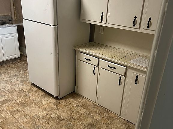 2nd image of 314 Forest Ave