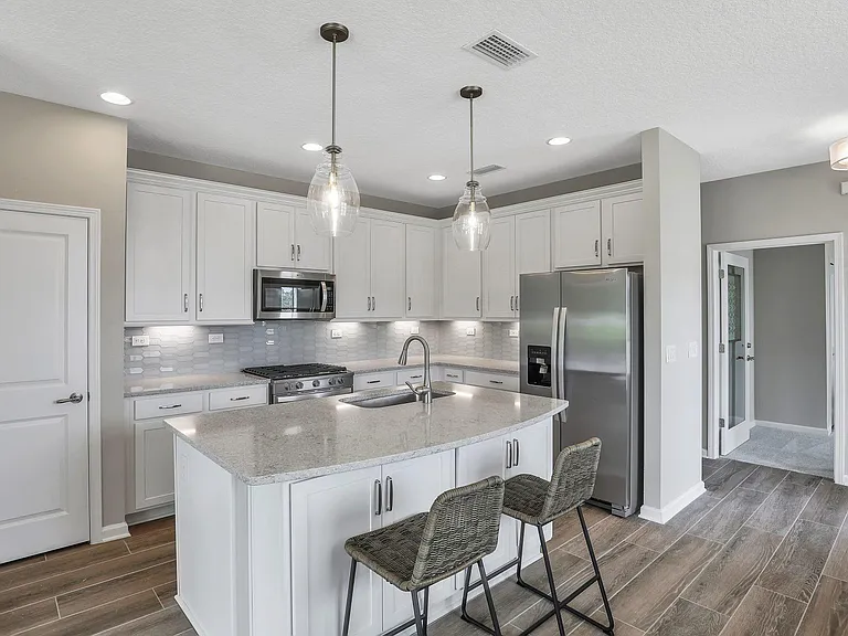 766 Cherry Elm Dr — Photo 6