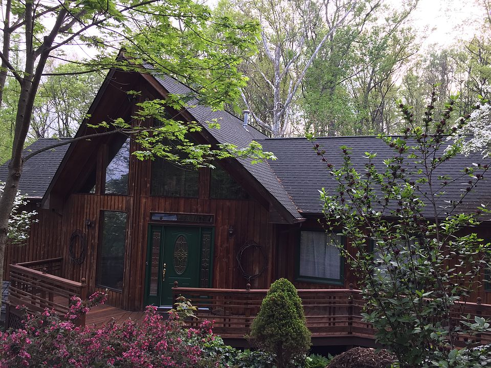 1st image of 816 Cloudland Dr