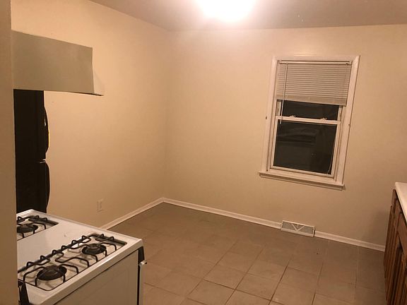 3rd image of 57 Windermere Ave