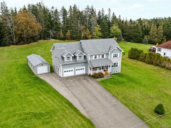 39 Ridgewood Dr, Sackville, NB E4L 4T5
