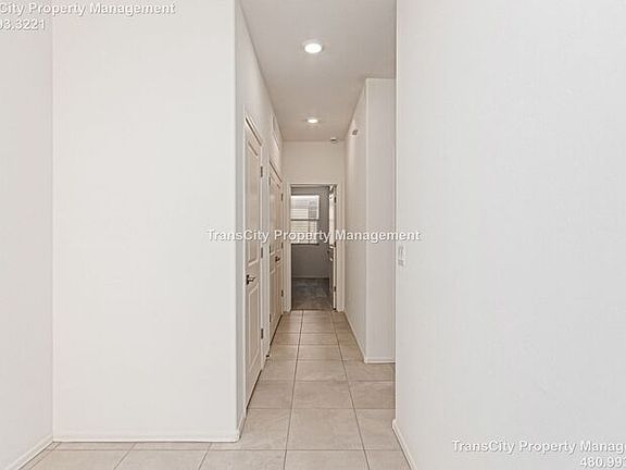 3rd image of 36406 W San Alvarez Ave