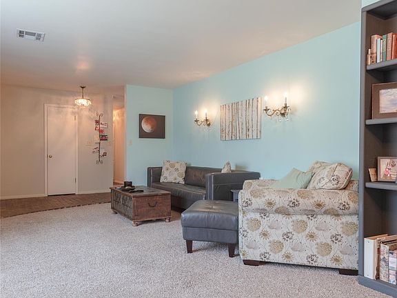 4th image of 1535 Red Bud Ln