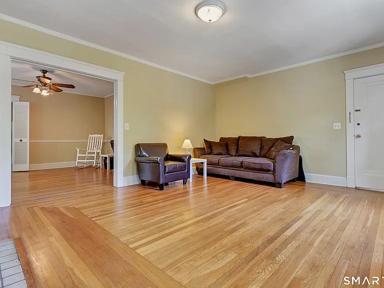 326 W Rock Ave #2 — Photo 3