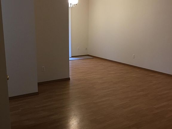 5th image of 15005 To 15007 14th Avenue Ct E #15005
