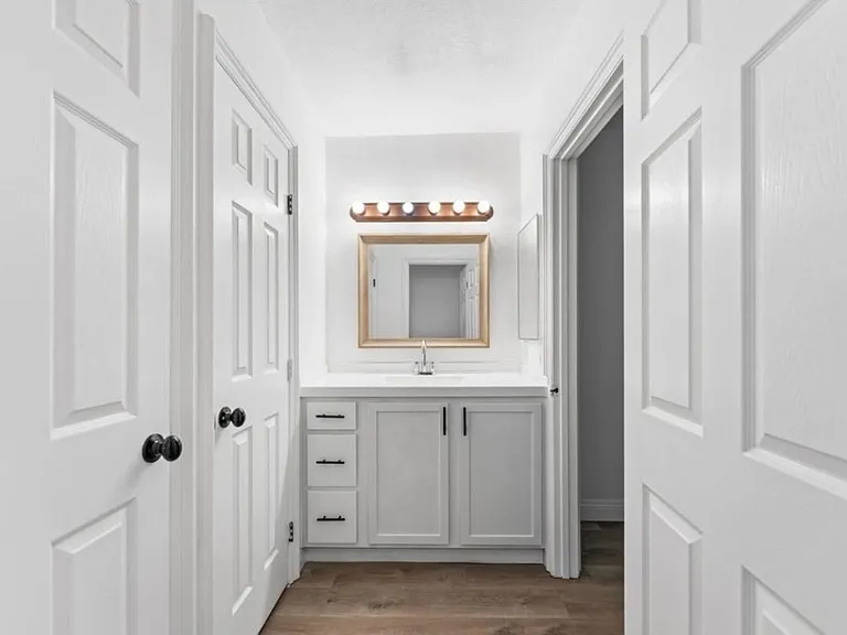 1000 Estes St #22 — Photo 12