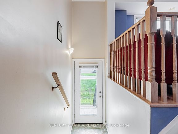4th image of 15943 Bayview Ave #9