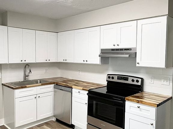 5th image of 2526 Semken Ave APT A