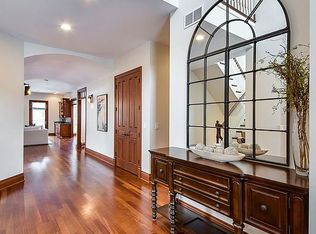 619 N Main St, Naperville, IL 60563