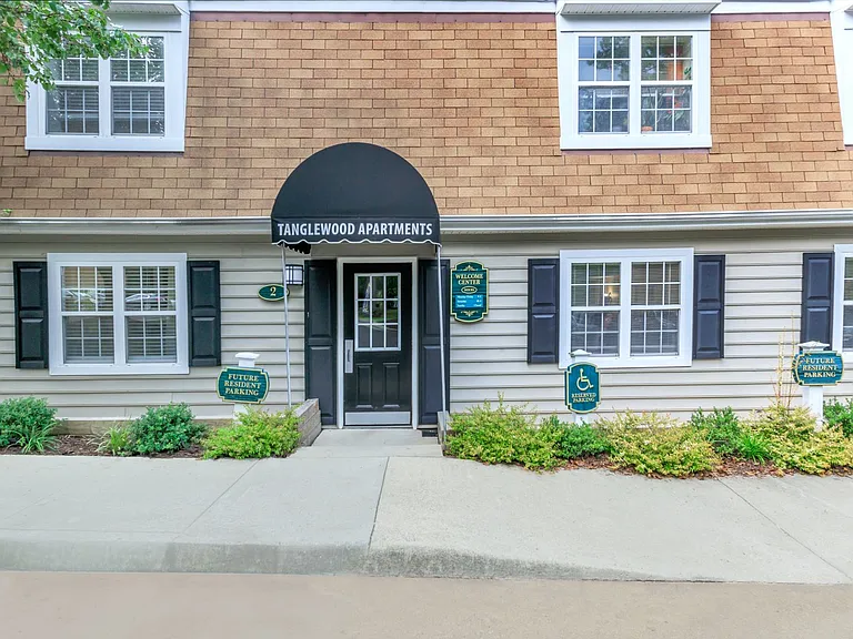 TANGLEWOOD APARTMENTS — Photo 47