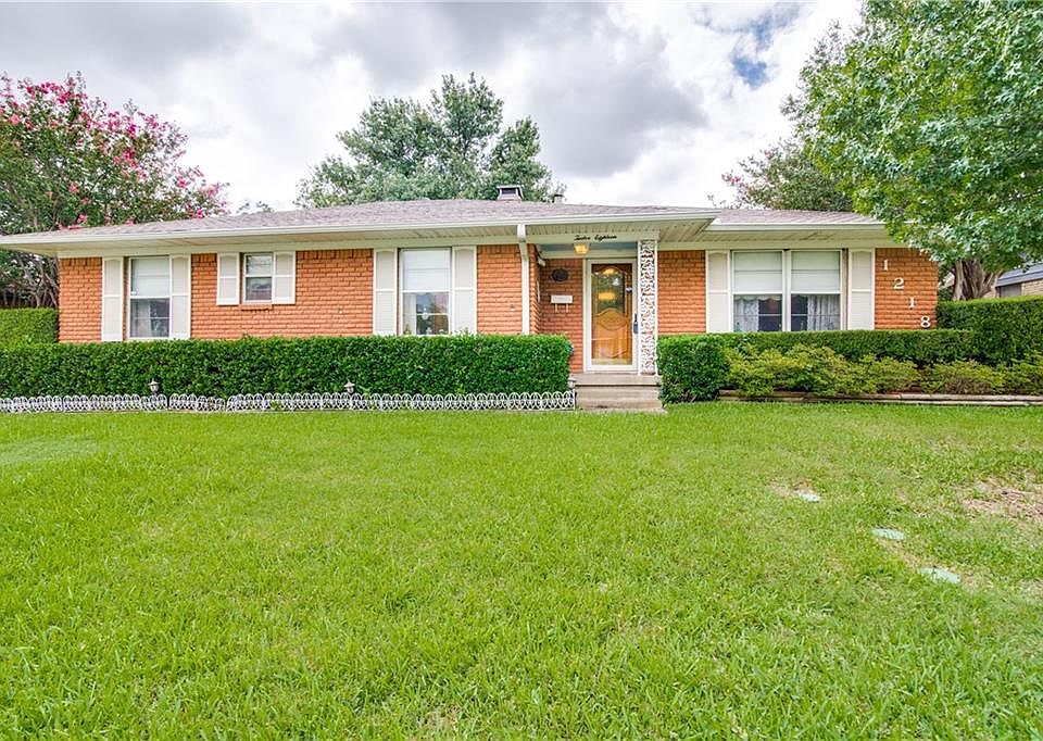 1st image of 1218 Lexington Dr