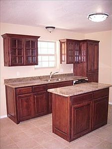 1st image of 709 Barnett Dr