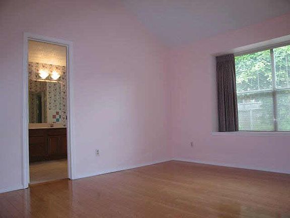 3rd image of 16303 Ember Hollow Ln