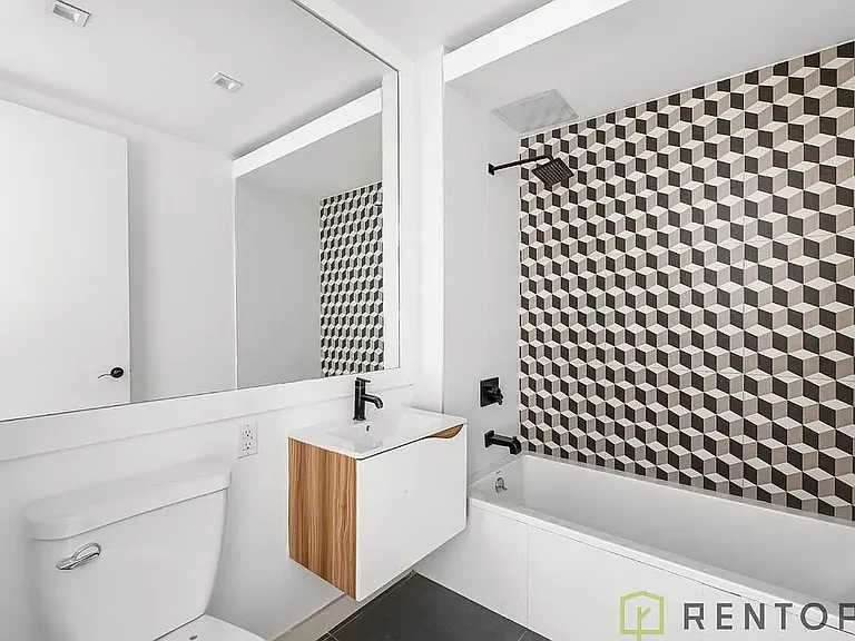 1875 Atlantic Ave #5B — Photo 7