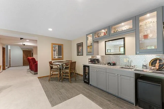 5498 Maple Ridge Ct — Photo 34
