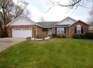 920 Auburn Ct, Fairview Heights, IL