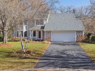 4142 Barrow Ct, Eagan, MN 55123