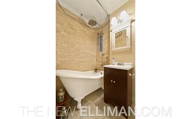 Sold by Douglas Elliman | media 10