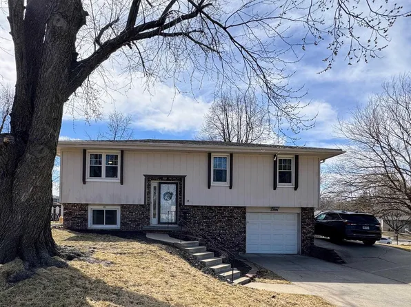 2206 N 142nd Cir, Omaha, NE 68164