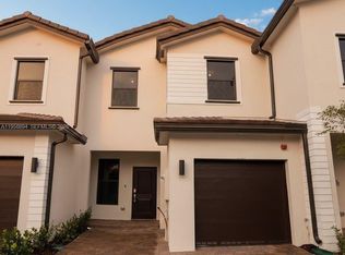 15955 SW 2nd St, Hollywood, FL 33027