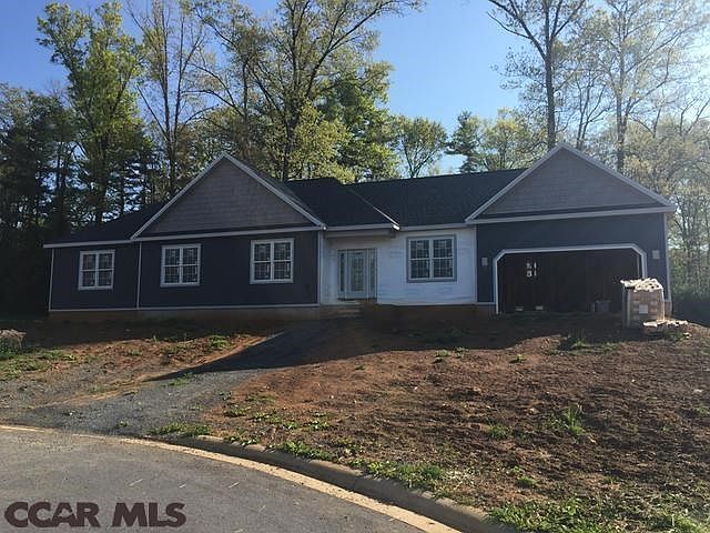 1st image of 137 Scarlet Oak Cir
