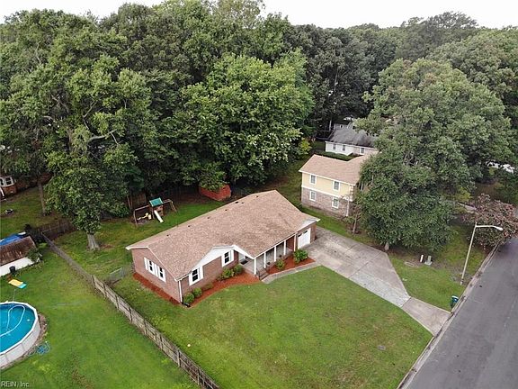 2nd image of 5401 Greenbrook Dr