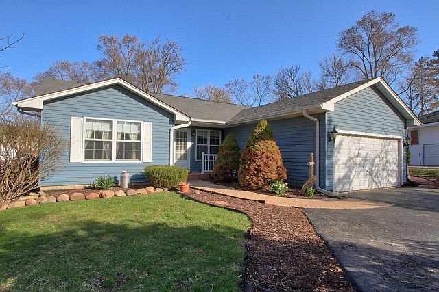1st image of 39601 N Janet Ct