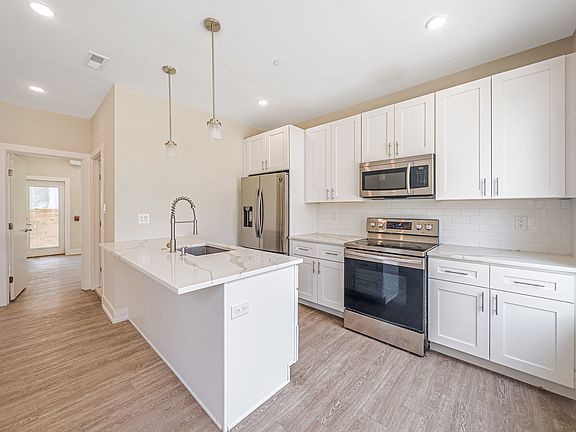 5th image of 2106 N Reese St #117B