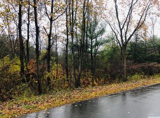 32 Sleepy Hollow Rd, Athens, NY 12015