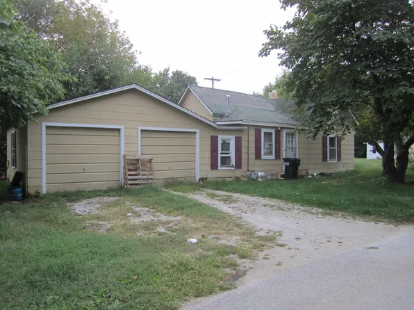 1849 W Turner St, Springfield, MO 65803