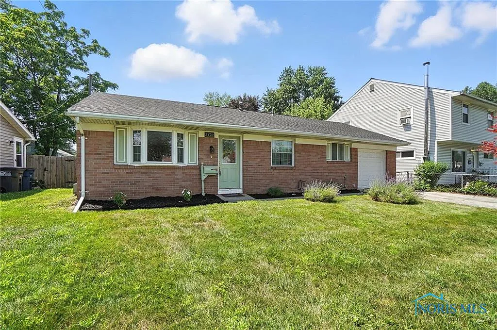 5627 Steffens Ave photo 1