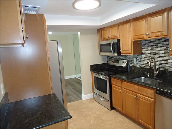 4th image of 4022 Beaver Ln APT 600H